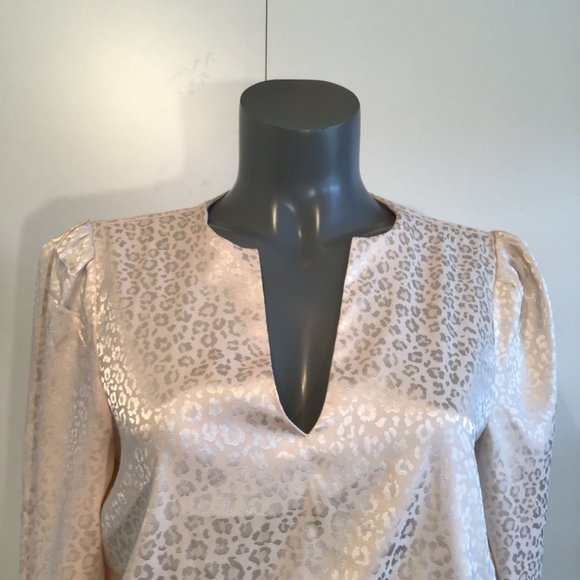 Sincerely Jules Satin Leopard Print Blouse Size S - Picture 2 of 7